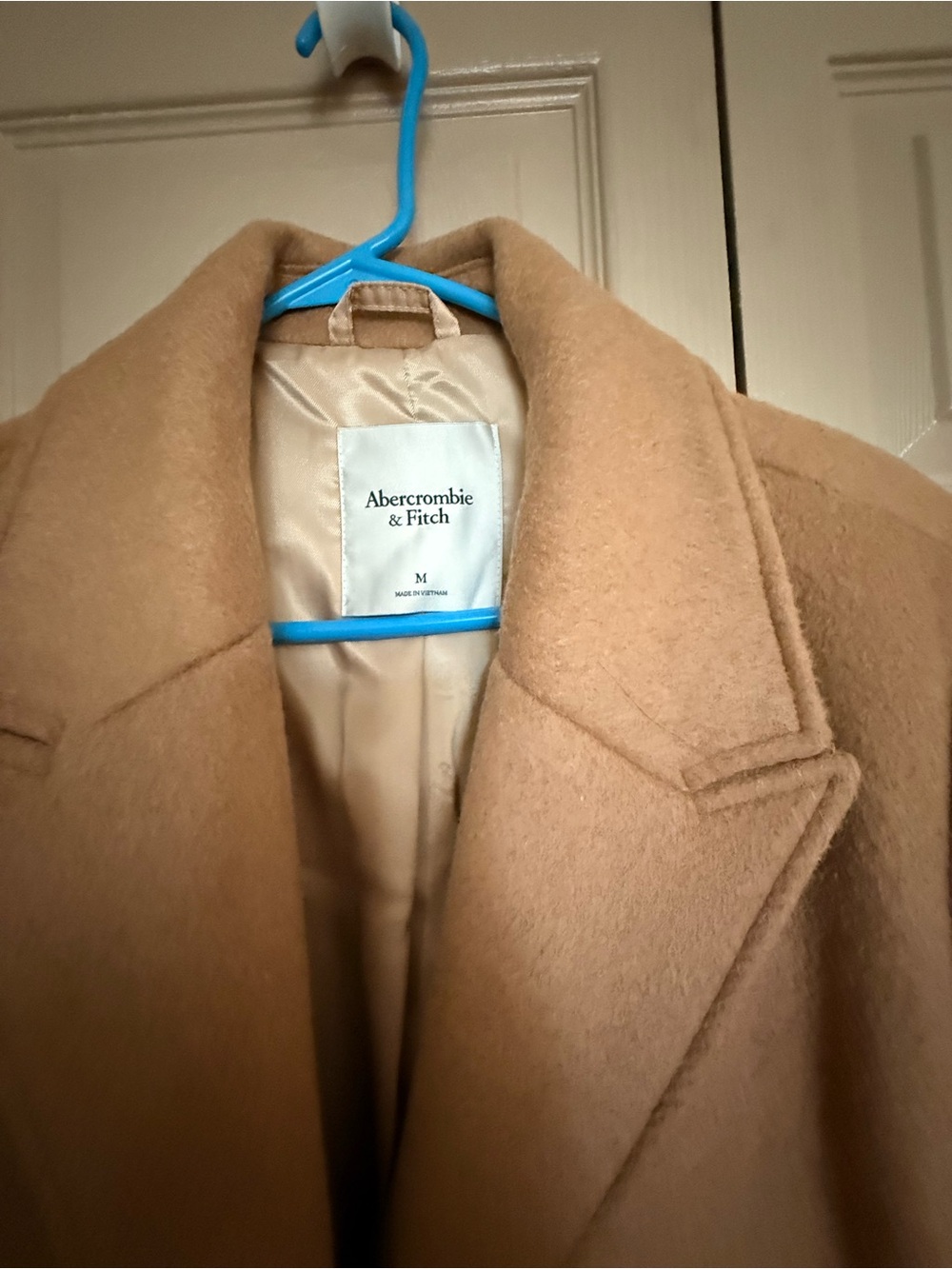 Abercrombie & Fitch Women's Camel Wool-Blend Single-Breasted Coat - Picture 2 of 2